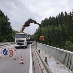 Fahrzeugkran | Transporte Neumüller | Oberösterreich